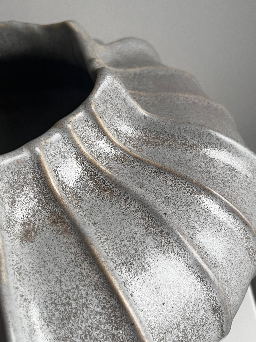 Laura Vase