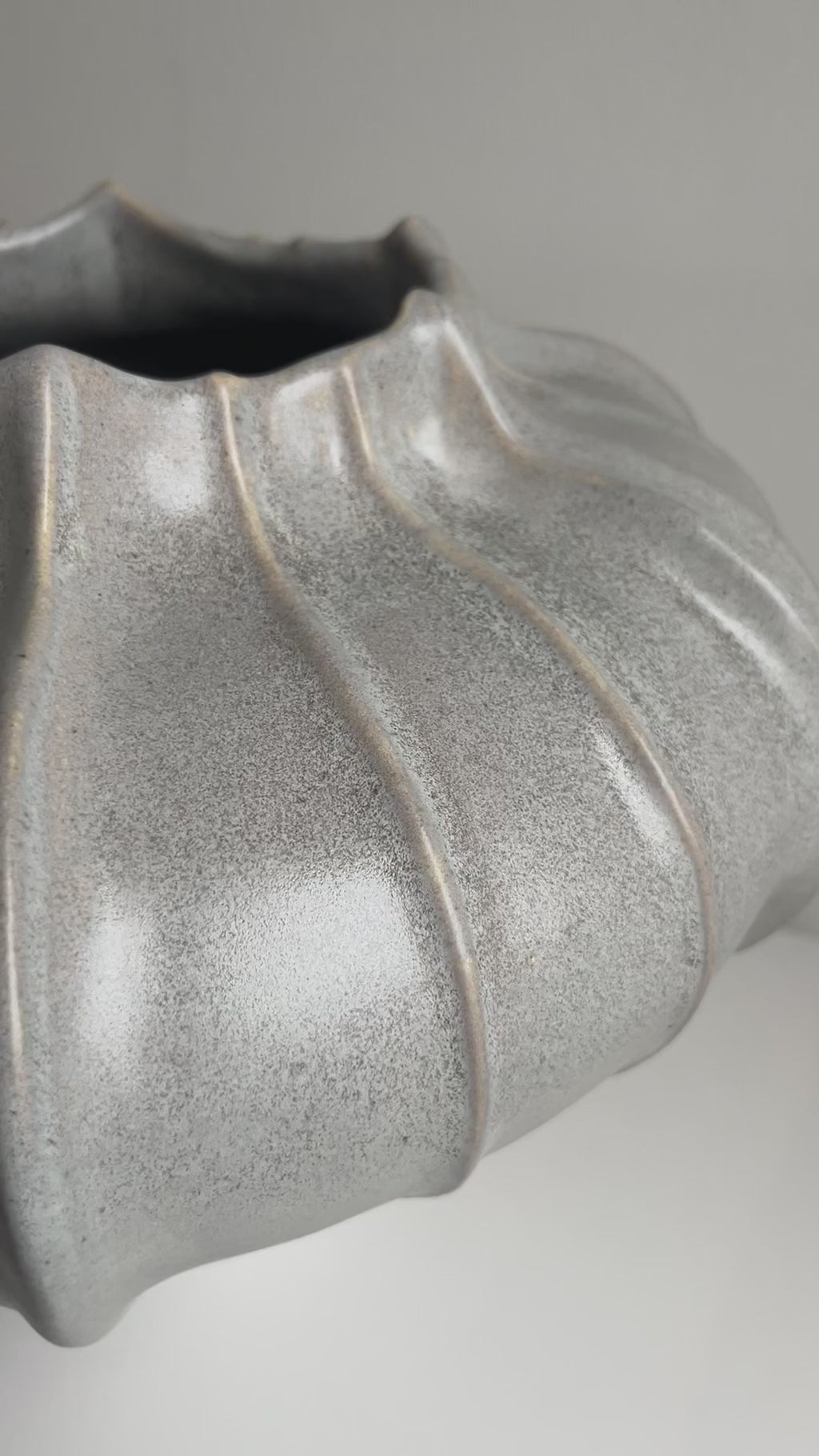 Laura Vase