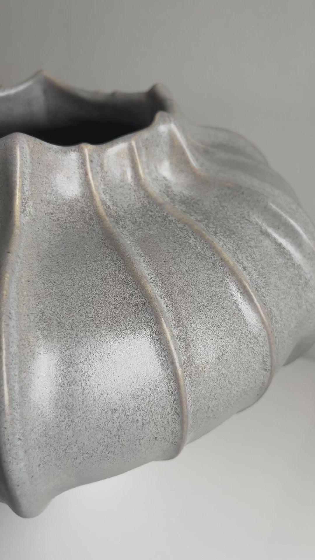 Laura Vase